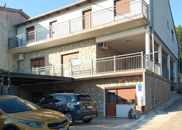 Апартаменты Plitvice Стариград-Пакленица